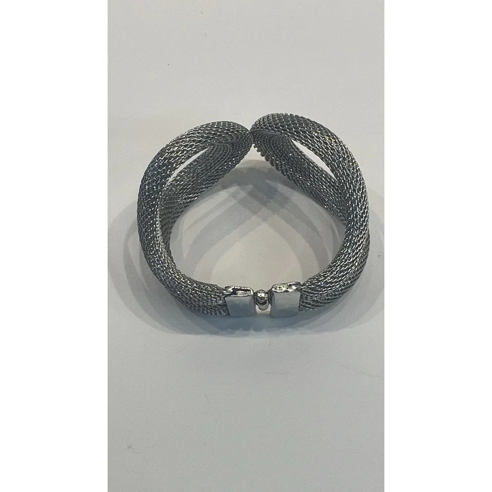 VTG Women's Silver-tone Bangle Bracelet Mesh Link Hinged Sculptural Modernist